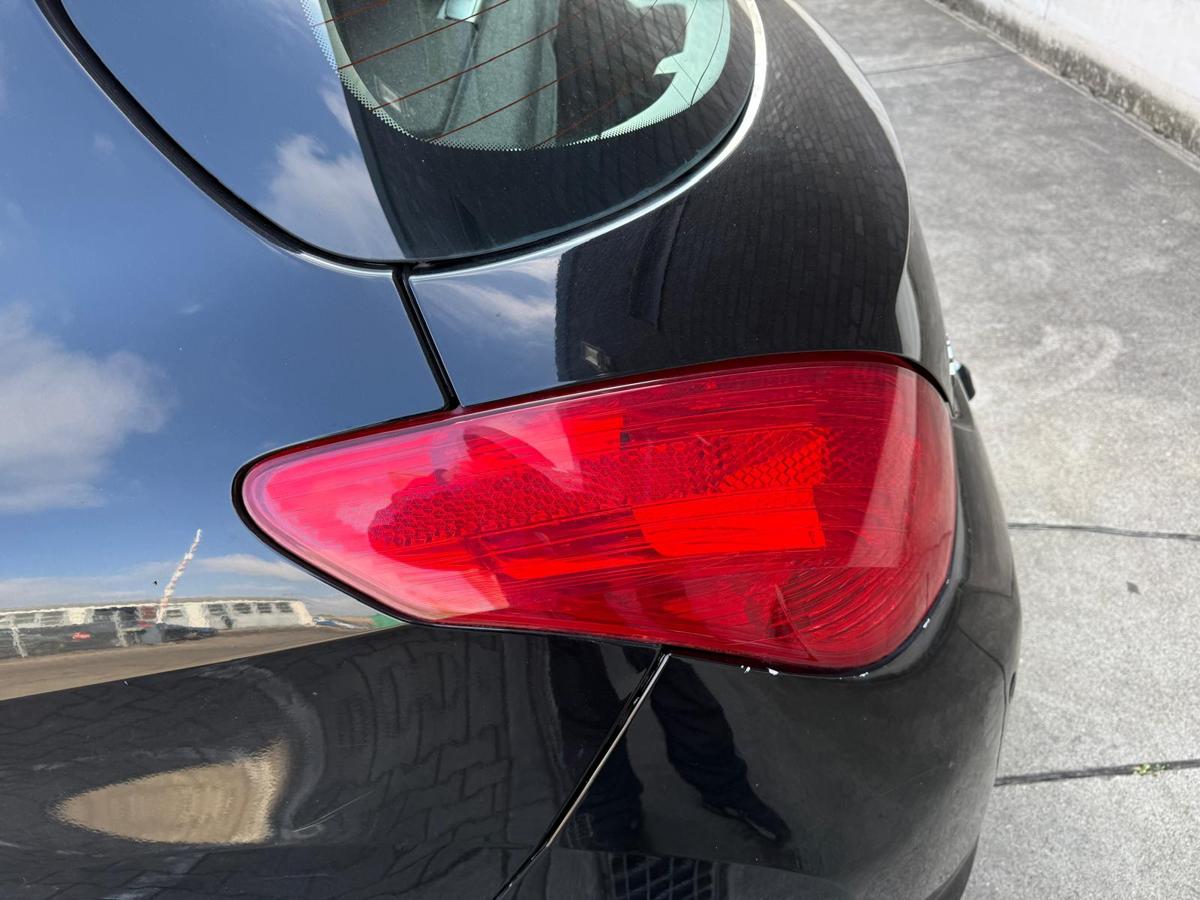 Peugeot 308 I original Rücklicht Rückleuchte links Fließheck BJ09